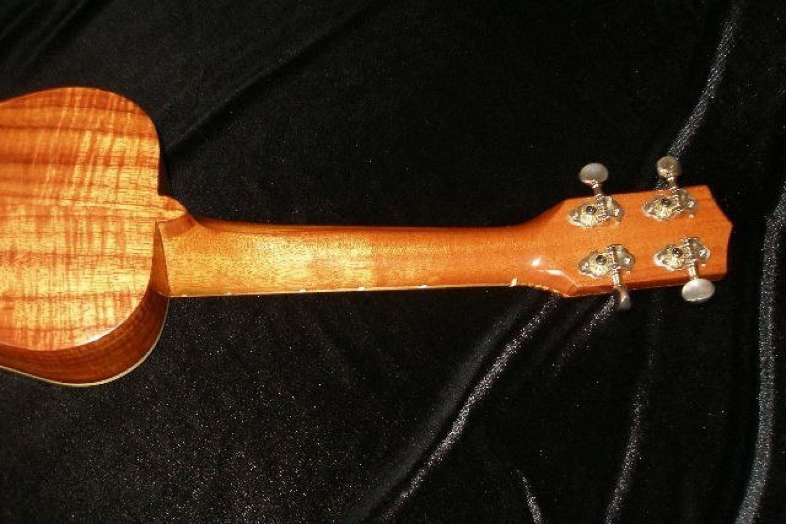 Ukulele Friend » Custom Les Rietfors Ukulele