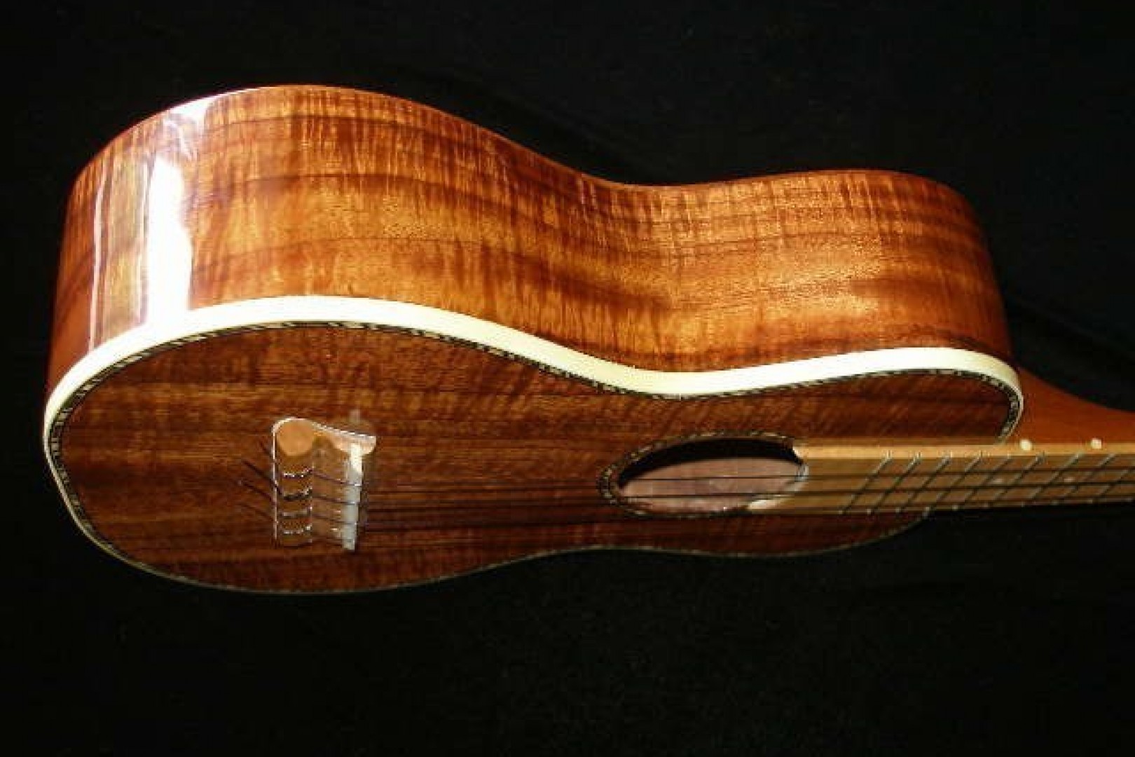 Ukulele Friend » Custom Les Rietfors Ukulele