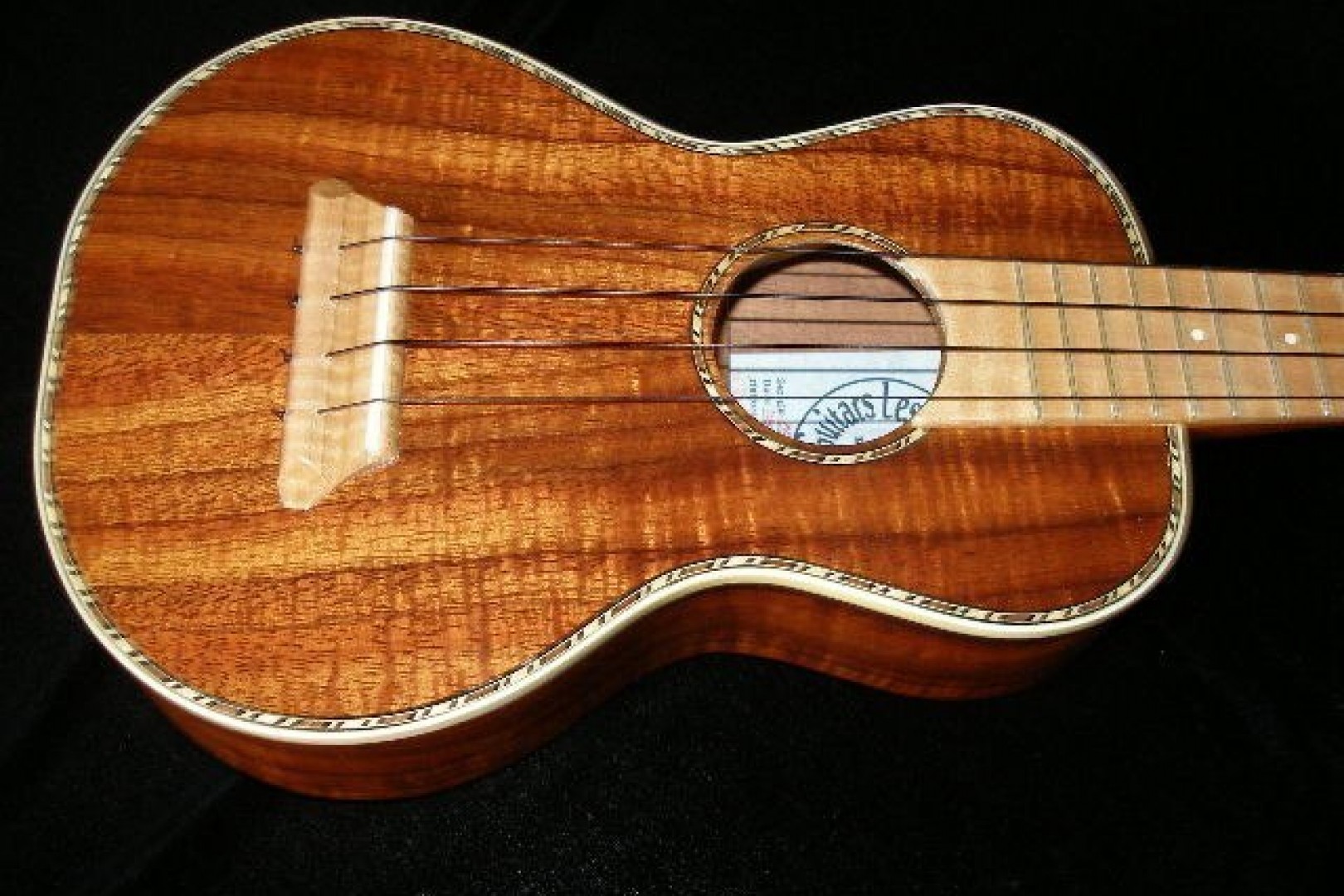 Ukulele Friend » Custom Les Rietfors Ukulele